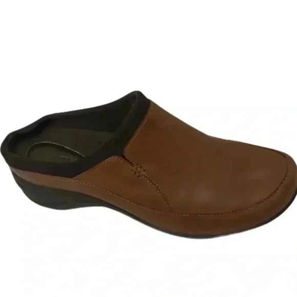 Hush Puppies Shoes - Hush Puppies Brown Tan Women Genuine Leather Epic Clogs Size 10.